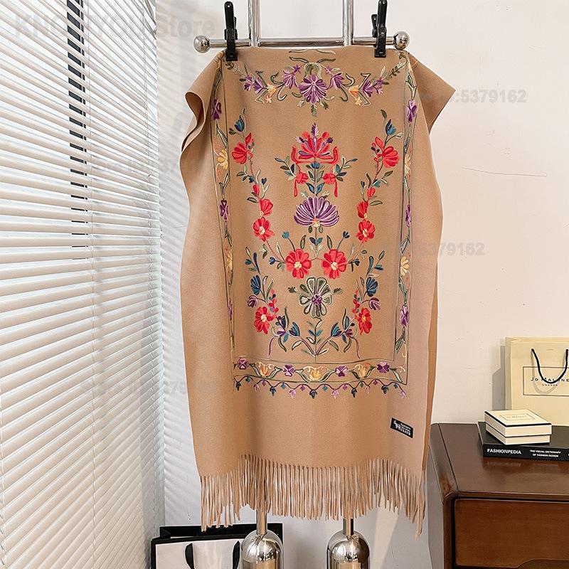 Women Retro Floral Embroidery  - огляд і ціна Go Ethnic Fashion